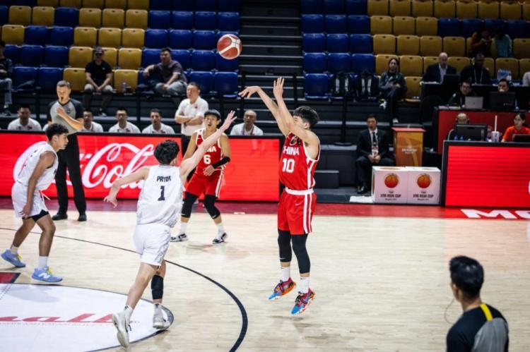 进攻高效！周展锋16分钟7中5&amp;amp;三分6中4拿到14分 另有2板3助